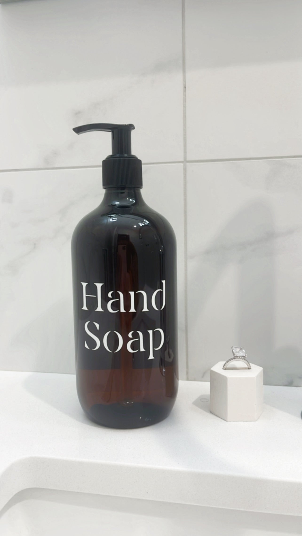 HAND & BODY WASH